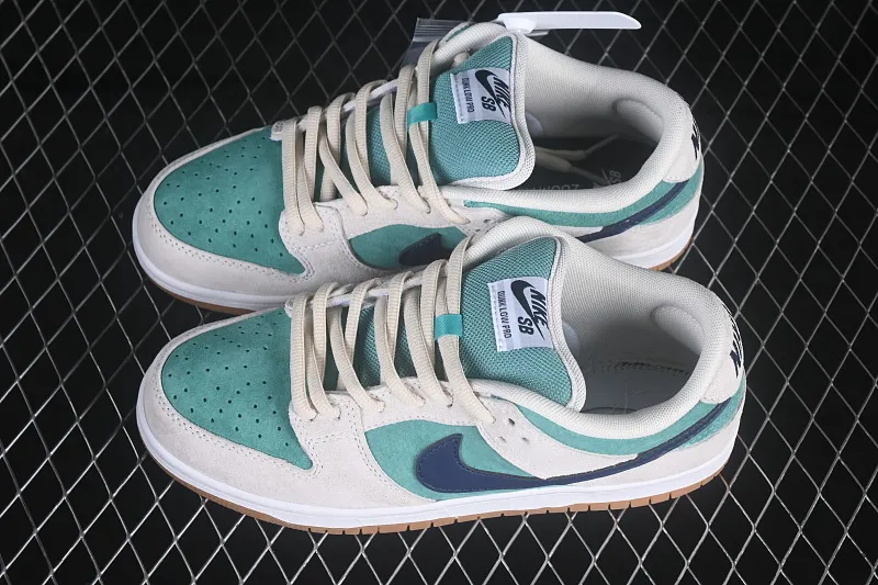 All categories Nk SB Dunk series Nk SB Dunk Low low-top sneakers Nike SB Dunk Low low-top casual sneakers HQ1625-300